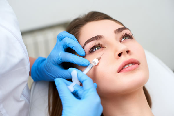 Difference between Radiesse and Juvederm